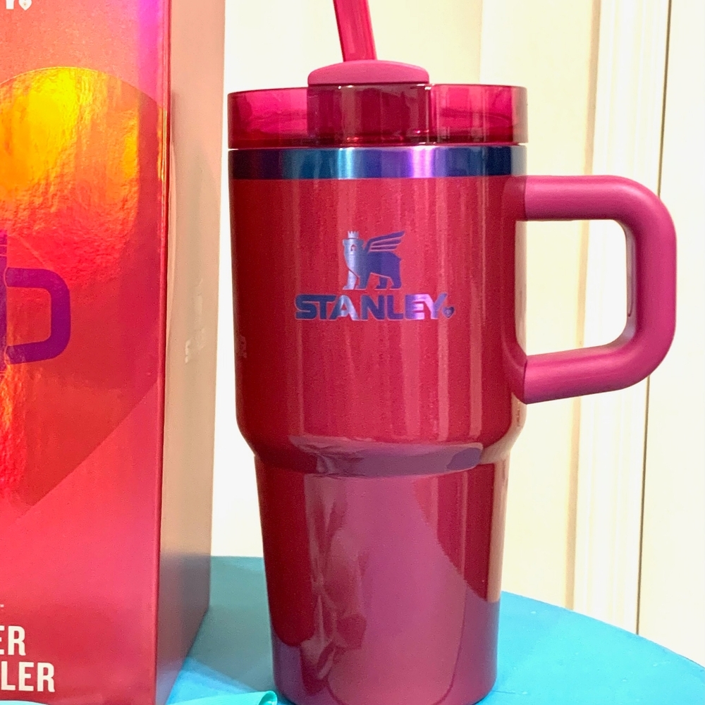 Stanley Valentines Day Tumbler 20 Oz Berry Truffle LIMITED EDITION with Sticker